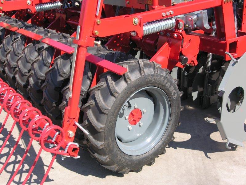 AMBER 1200 wał oponowy 670mm