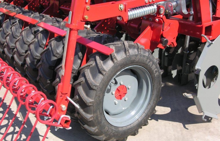 AMBER 1200 wał oponowy 670mm